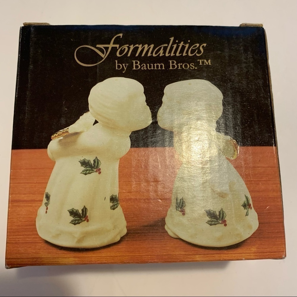 FORMALITIES Salt Pepper Set Angels Ivory Gold Vintage